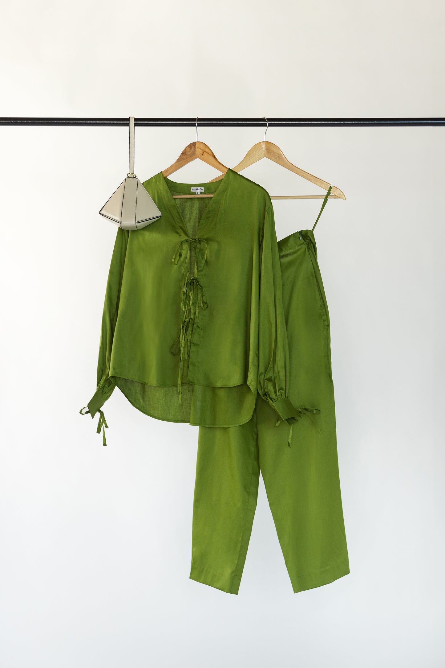 Tie-Up Bishop Shirt