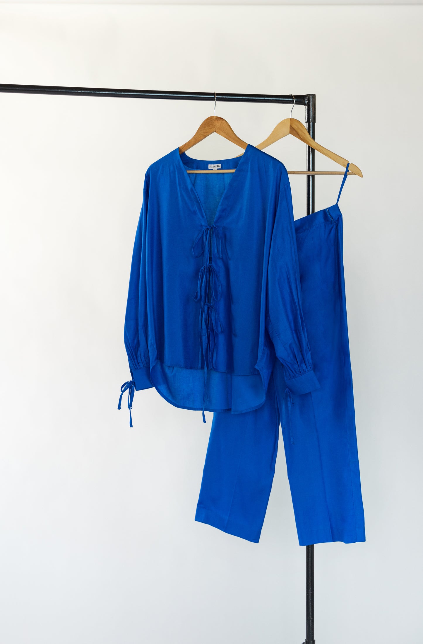 Tie-Up Bishop Shirt